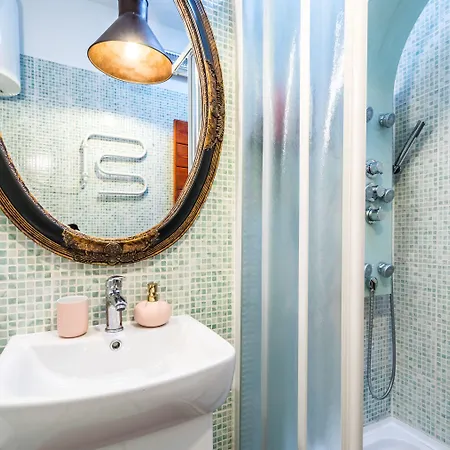 Emperor's Διαμέρισμα Σπλιτ