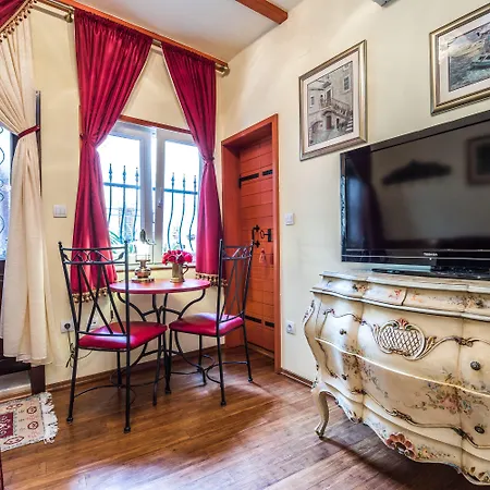 Διαμέρισμα Emperor's